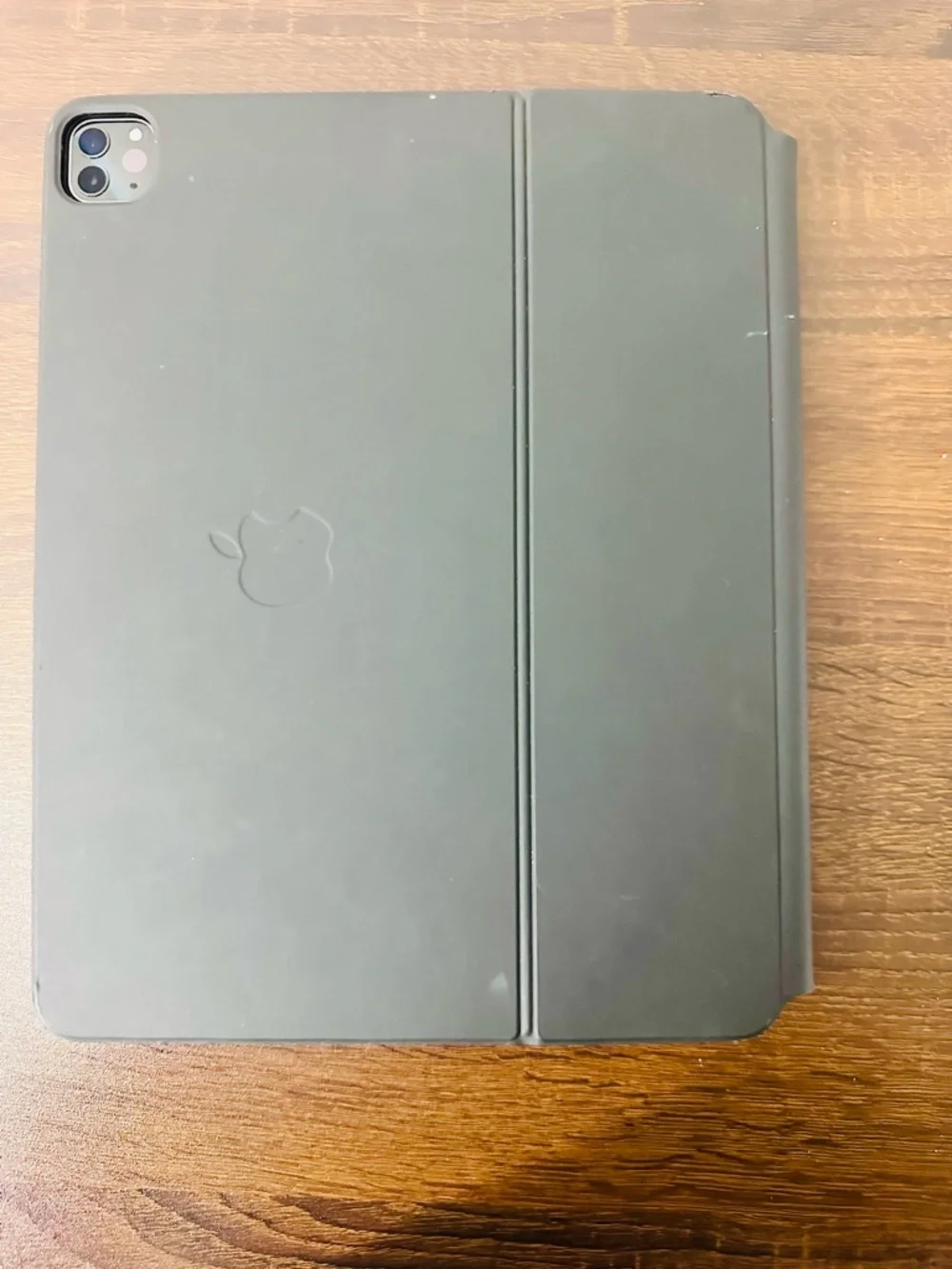 Apple Magic Keyboard Case compatible with Ipad Pro (6th gen)